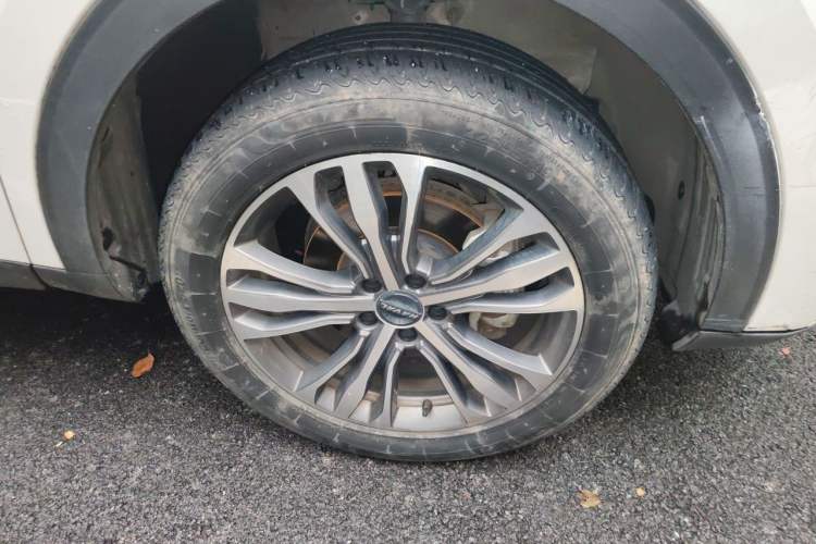 Used Haval F7 2021 2.0T Two-Wheel Drive i-Van Right Front Wheel Hub
