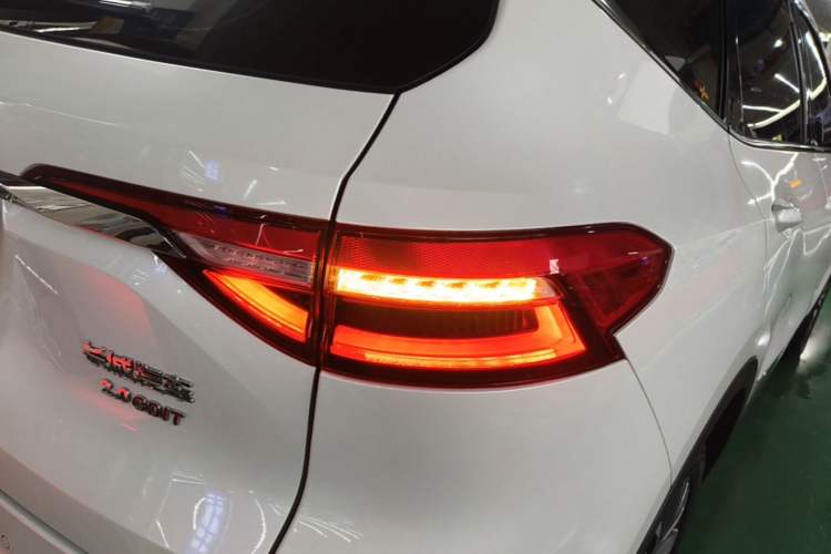 Used Haval F7 2021 2.0T Two-Wheel Drive i-Active Right Rear Taillight