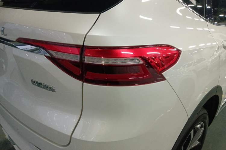 Used Haval F7 2021 1.5T Two-Wheel Drive i-Type Right Rear Taillight