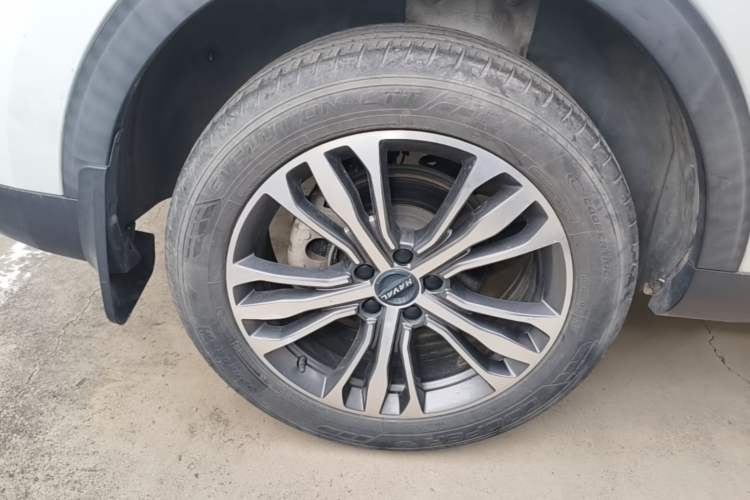 Used Haval F7 2021 2.0T Two-Wheel Drive i-Active Right Rear Wheel Hub