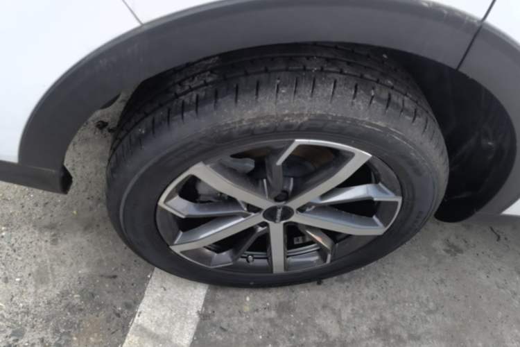 Used Haval F7 2021 1.5T Two-Wheel Drive i-Trend Right Rear Wheel Hub