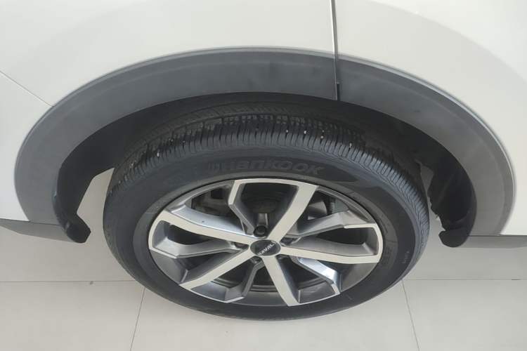 Used Haval F7 2021 1.5T Two-Wheel Drive iXuan Right Rear Wheel Hub