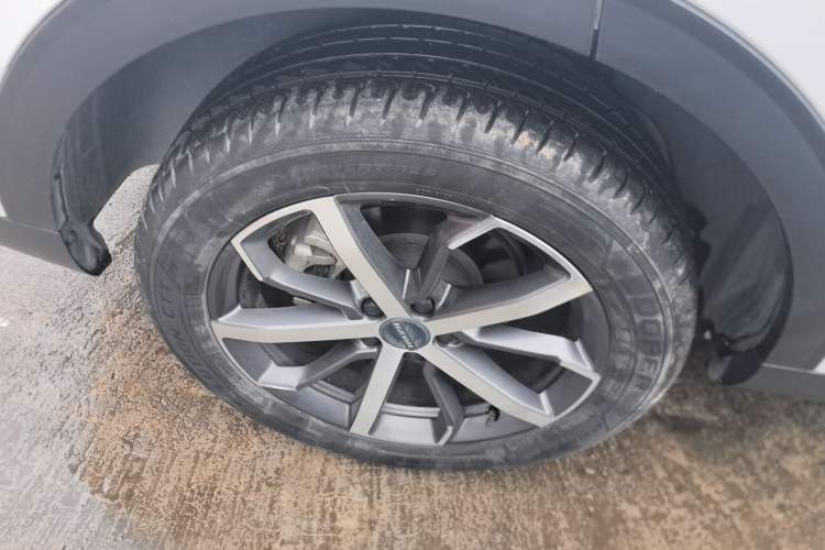 Used Haval F7 2021 1.5T Two-Wheel Drive iXuan Right Rear Wheel Hub