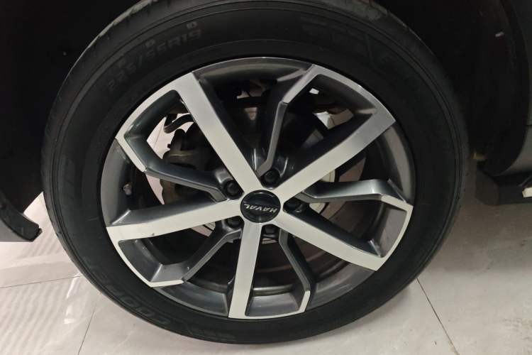 Used Haval F7 2021 1.5T Two-Wheel Drive i-Type Right Rear Wheel Hub