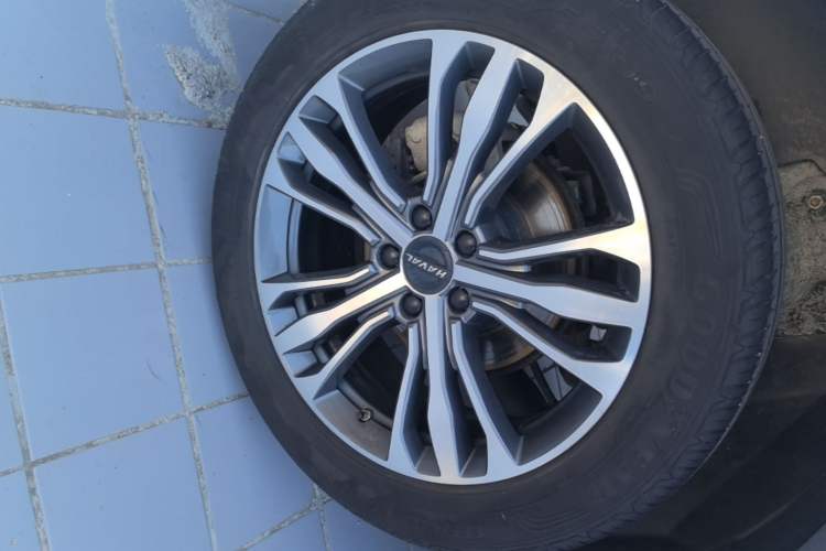 Used Haval F7 2021 2.0T Two-Wheel Drive i-Active Right Rear Wheel Hub