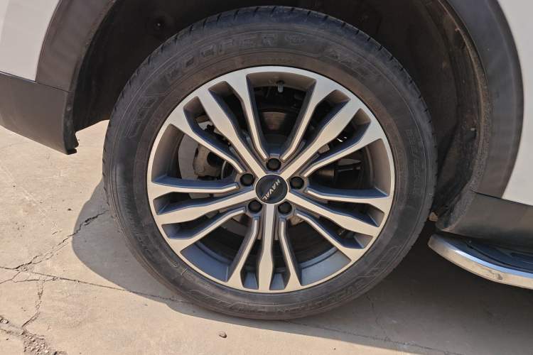 Used Haval F7 2021 2.0T All-Wheel Drive iJoy Right Rear Wheel Hub