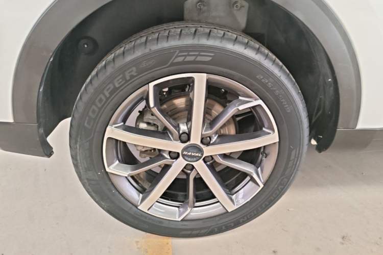 Used Haval F7 2021 1.5T Two-Wheel Drive i-Trend Right Rear Wheel Hub