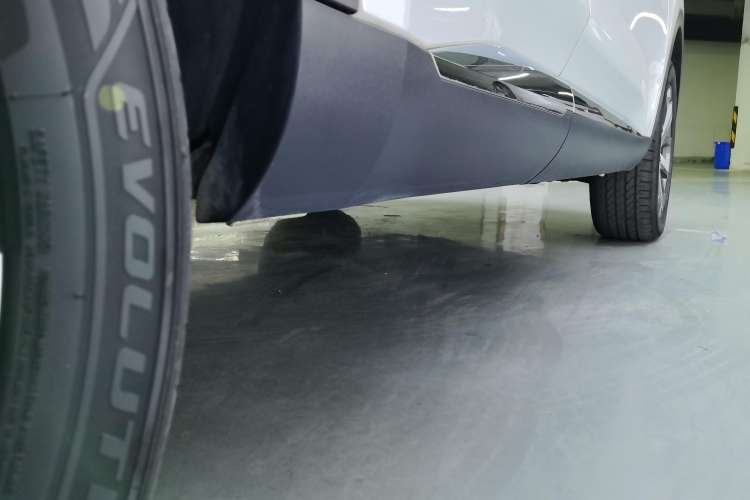 Used Haval F7 2021 1.5T Two-Wheel Drive iXuan Right Side Sill