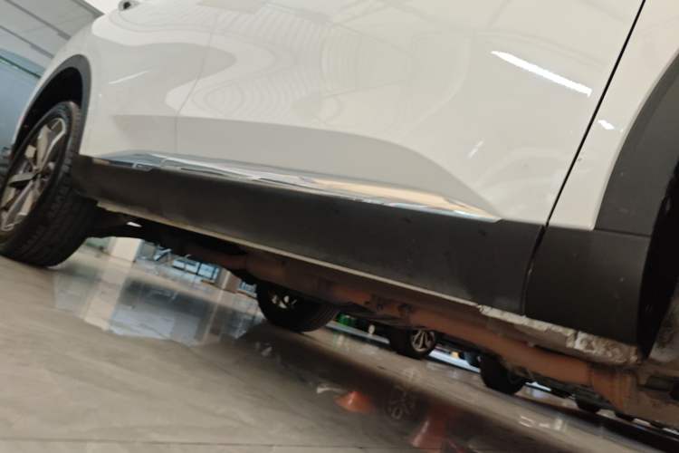 Used Haval F7 2021 1.5T Two-Wheel Drive iXuan Right Side Sill