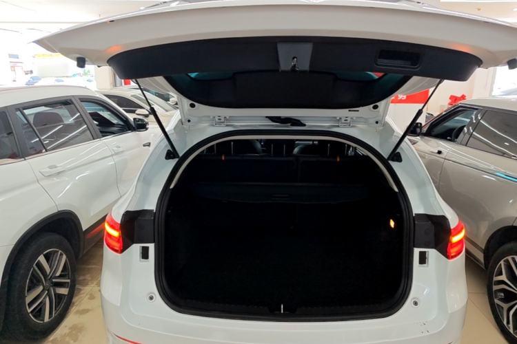 Used Haval F7 2021 1.5T Two-Wheel Drive i-Trend Trunk