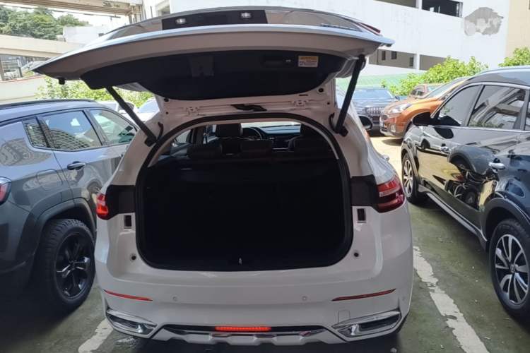 Used Haval F7 2021 1.5T Two-Wheel Drive i-Trend Trunk