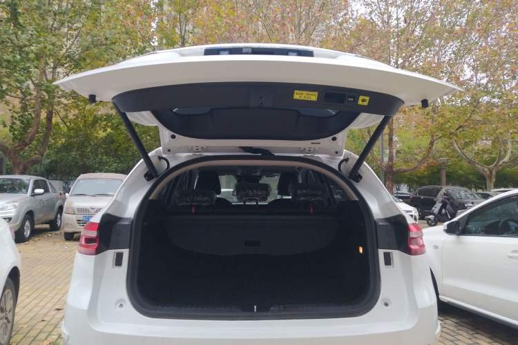 Used Haval F7 2021 2.0T All-Wheel Drive iJoy Trunk