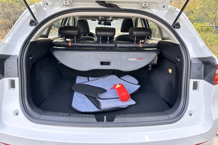 Used Haval F7 2021 1.5T Two-Wheel Drive i-Type Trunk