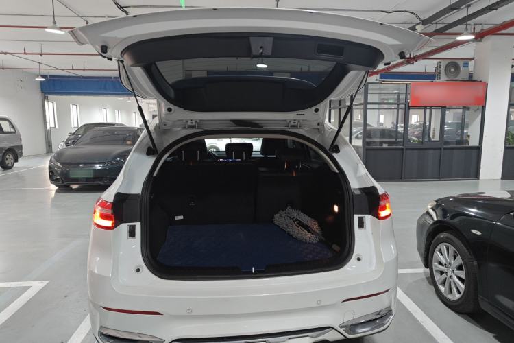 Used Haval F7 2021 1.5T Two-Wheel Drive iXuan Trunk