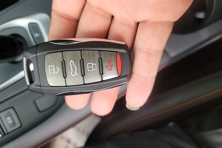 Used Haval F7 2021 1.5T Two-Wheel Drive i-Type Vehicle Key
