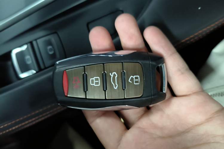 Used Haval F7 2021 1.5T Two-Wheel Drive i-Type Vehicle Key