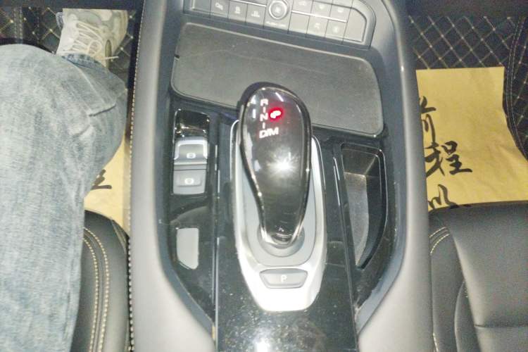Used Haval F7x 2021 1.5T Two-Wheel Drive Smart & Trendy Edition Gear Lever