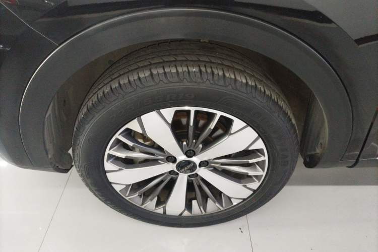 Used Haval F7x 2021 1.5T Two-Wheel Drive Smart & Trendy Edition Left Front Wheel Hub