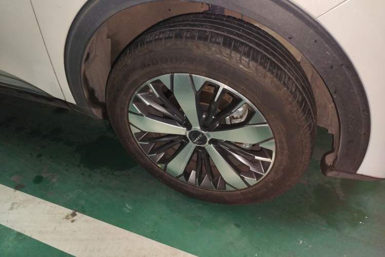 Used Haval F7x 2021 1.5T Two-Wheel Drive Smart & Trendy Edition Right Front Wheel Hub