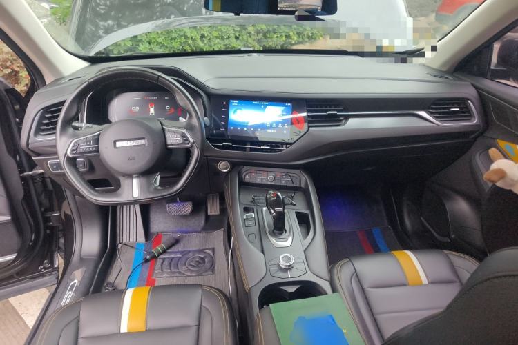 Used Haval F7x 2019 1.5T Two-Wheel Drive Smart & Trendy Edition Center Console