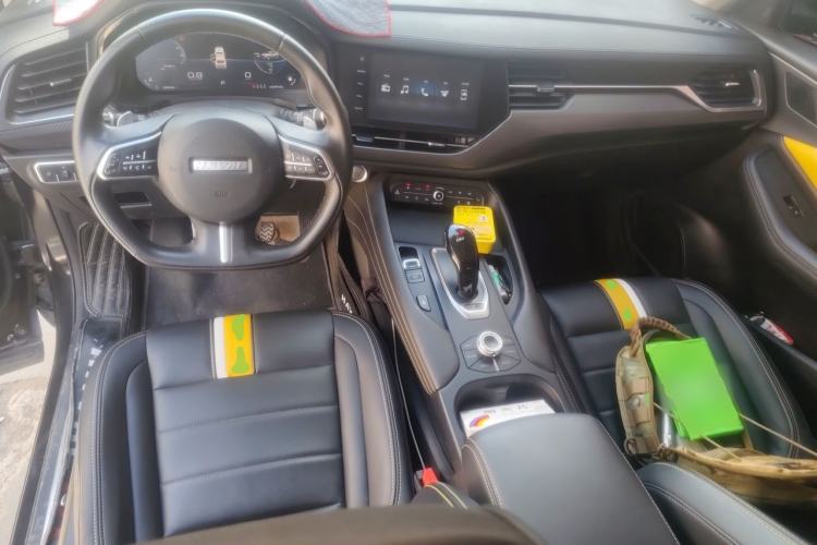 Used Haval F7x 2019 1.5T Two-Wheel Drive Intelligent Technology Edition Center Console