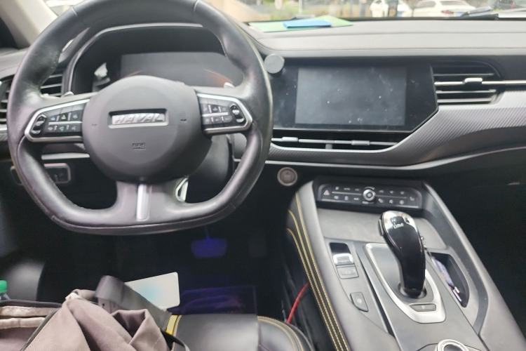 Used Haval F7x 2019 2.0T Four-Wheel Drive Intelligent Sport Edition Center Console