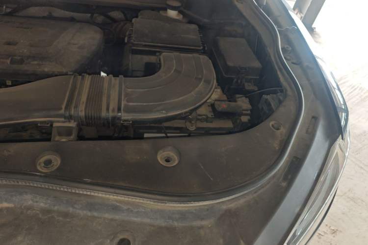 Used Haval F7x 2019 2.0T Two-Wheel Drive Intelligent Technology Edition Engine Bay Left