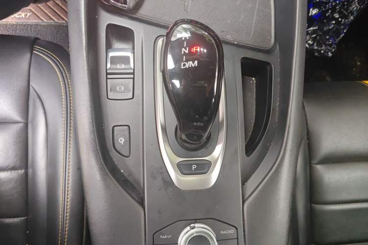 Used Haval F7x 2019 2.0T Two-Wheel Drive Intelligent Technology Edition Gear Lever