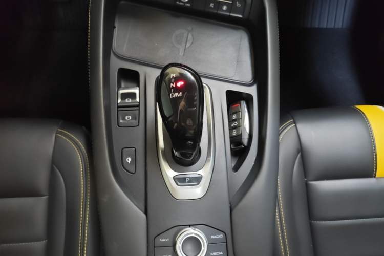 Used Haval F7x 2019 1.5T Two-Wheel Drive Intelligent Technology Edition Gear Lever