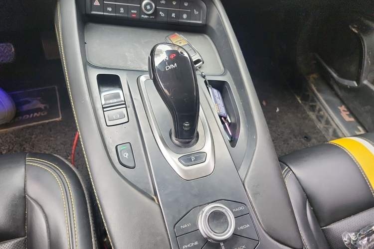 Used Haval F7x 2019 2.0T Four-Wheel Drive Intelligent Sport Edition Gear Lever