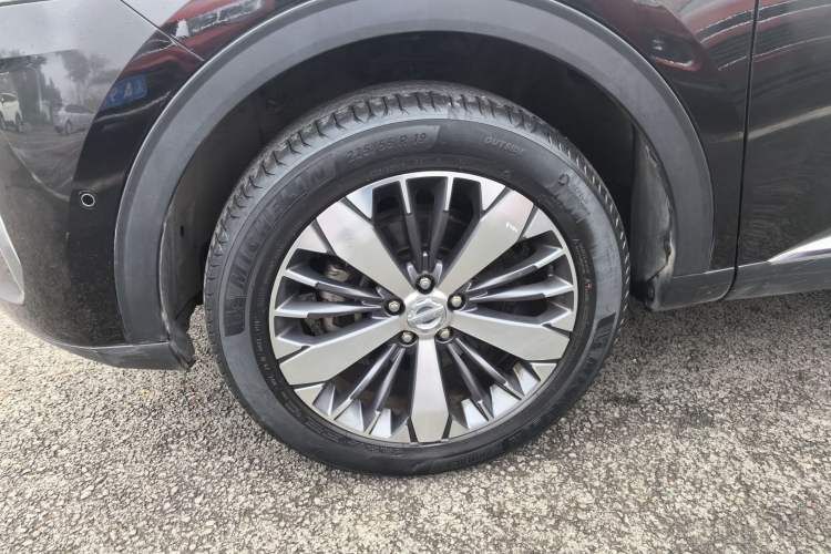 Used Haval F7x 2019 1.5T Two-Wheel Drive Intelligent Technology Edition Left Front Wheel Hub