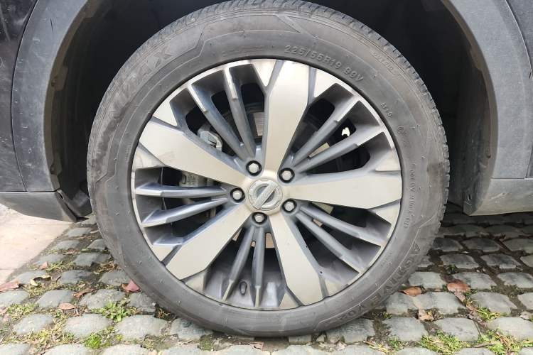 Used Haval F7x 2019 2.0T Four-Wheel Drive Intelligent Sport Edition Right Front Wheel Hub