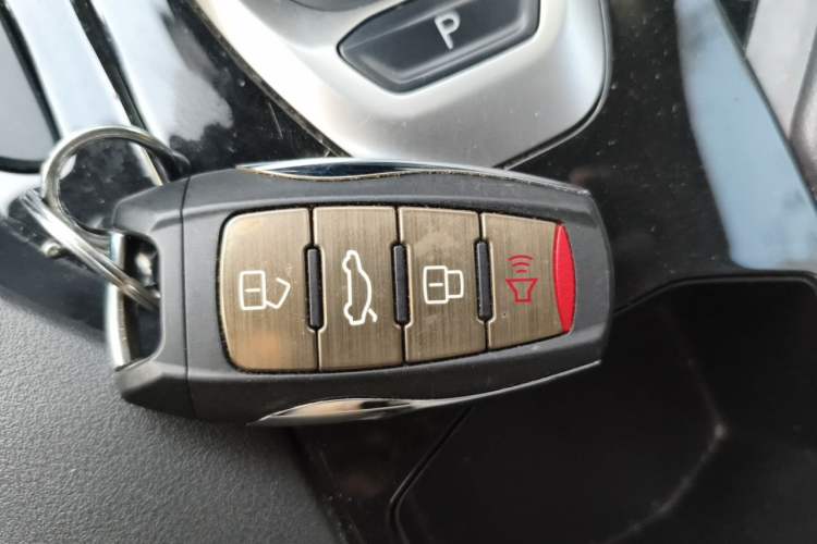 Used Haval F7x 2019 2.0T Two-Wheel Drive Intelligent Technology Edition Vehicle Key