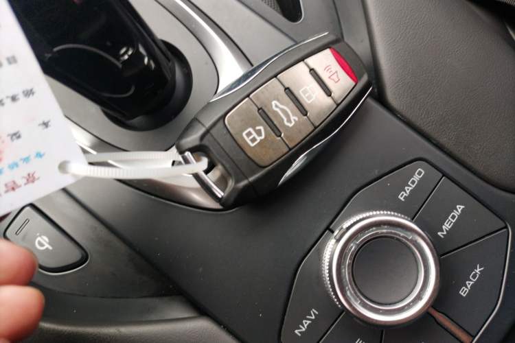 Used Haval F7x 2019 2.0T Two-Wheel Drive Intelligent Technology Edition Vehicle Key