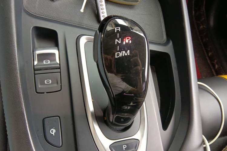 Used Haval F7x 2019 2.0T Four-Wheel Drive Intelligent Sport Edition Gear Lever