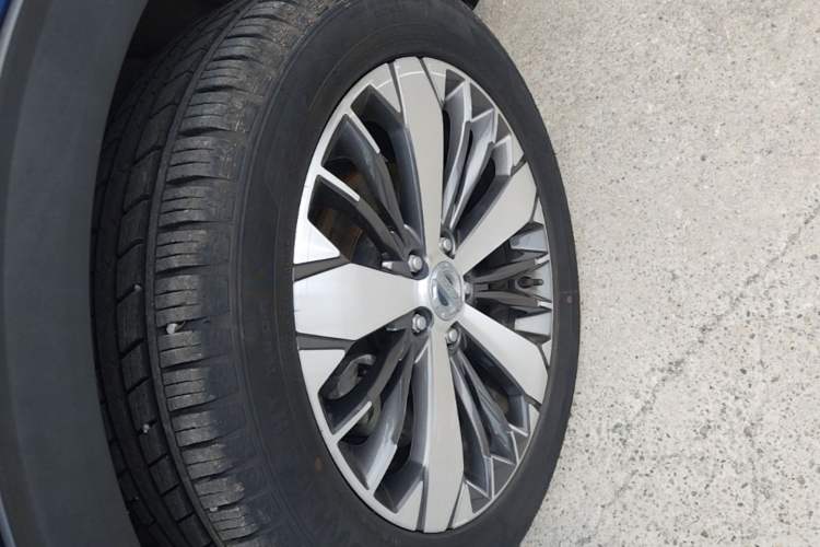 Used Haval F7x 2019 2.0T Four-Wheel Drive Intelligent Sport Edition Left Front Wheel Hub
