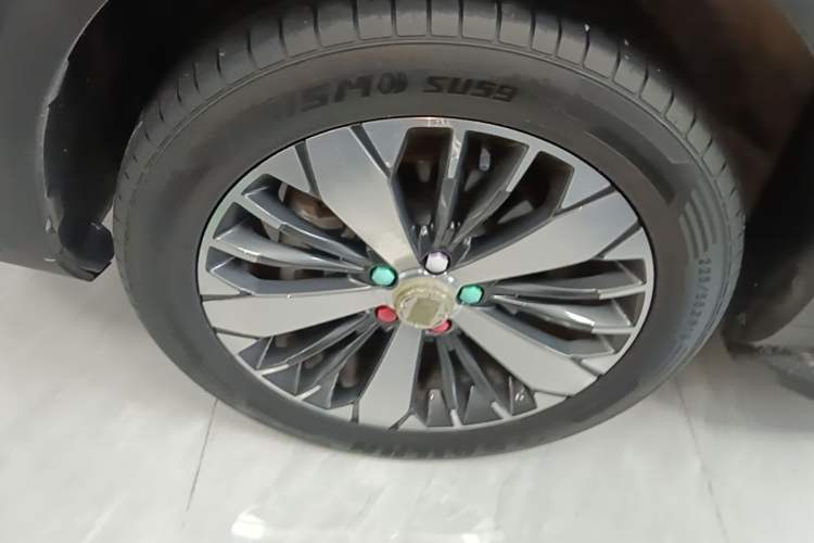 Used Haval F7x 2019 1.5T Two-Wheel Drive Intelligent Technology Edition Left Front Wheel Hub