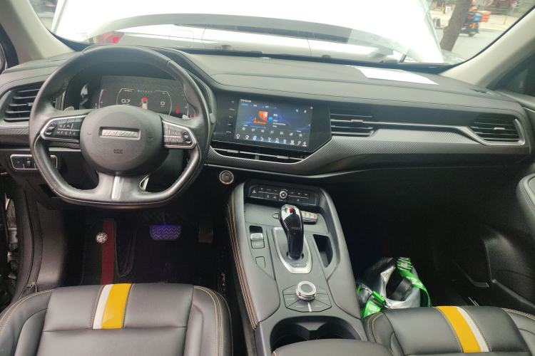 Used Haval F7x 2019 1.5T Two-Wheel Drive Smart & Trendy Edition Center Console