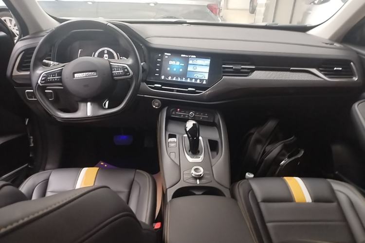 Used Haval F7x 2019 1.5T Two-Wheel Drive Smart & Trendy Edition Center Console