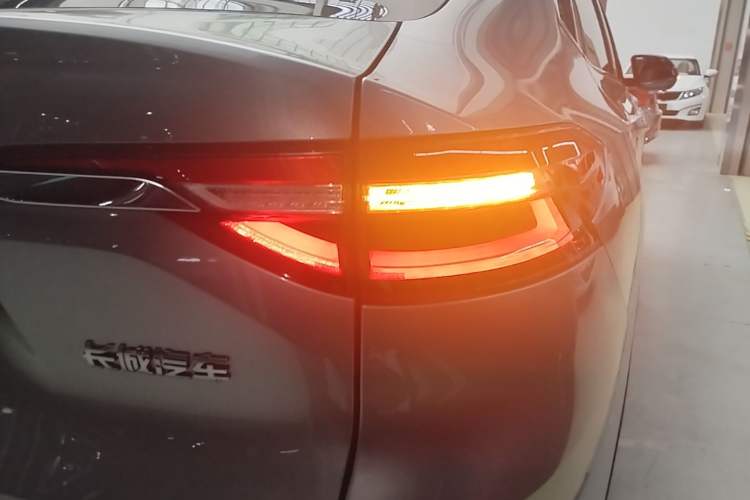 Used Haval F7x 2019 1.5T Two-Wheel Drive Smart & Trendy Edition Exterior 3
