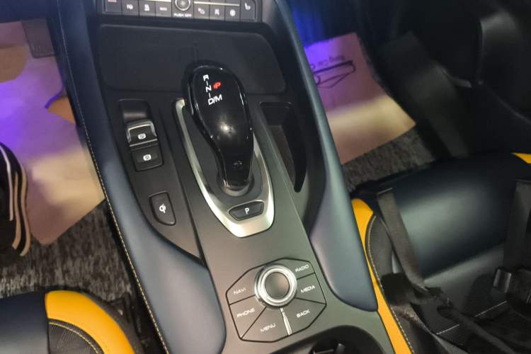 Used Haval F7x 2019 2.0T Four-Wheel Drive Performance Edition Gear Lever