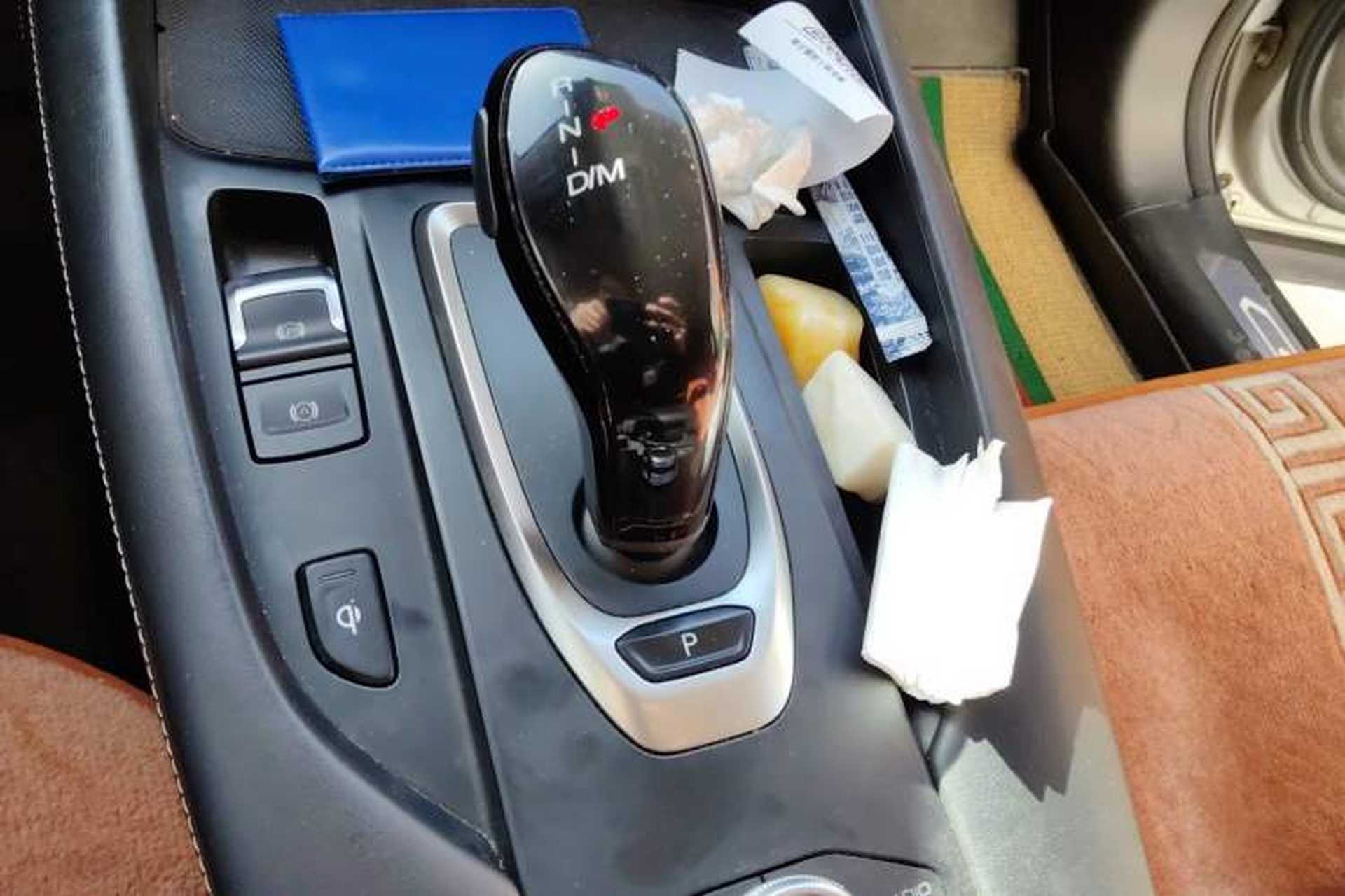 Used Haval F7x 2019 2.0T Four-Wheel Drive Intelligent Sport Edition Gear Lever
