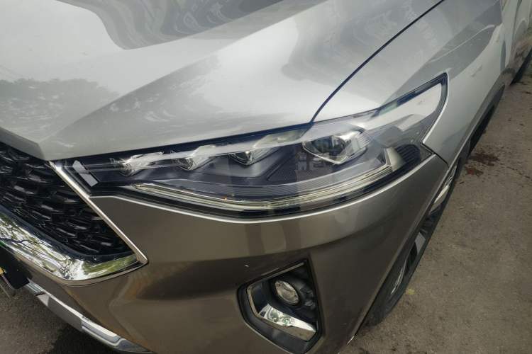 Used Haval F7x 2019 1.5T Two-Wheel Drive Smart & Trendy Edition Left Front Headlight