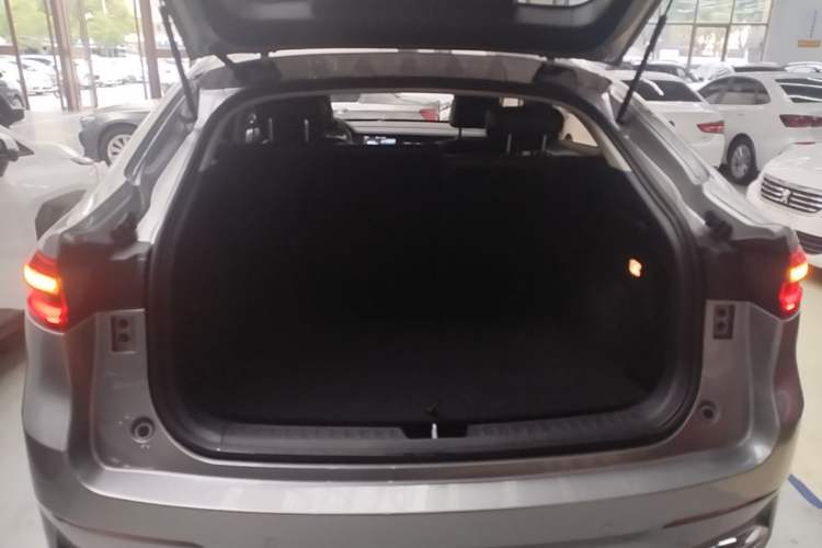 Used Haval F7x 2019 1.5T Two-Wheel Drive Smart & Trendy Edition Trunk