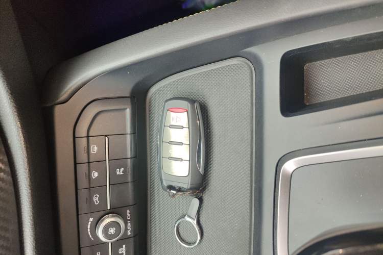 Used Haval F7x 2019 1.5T Two-Wheel Drive Smart & Trendy Edition Vehicle Key