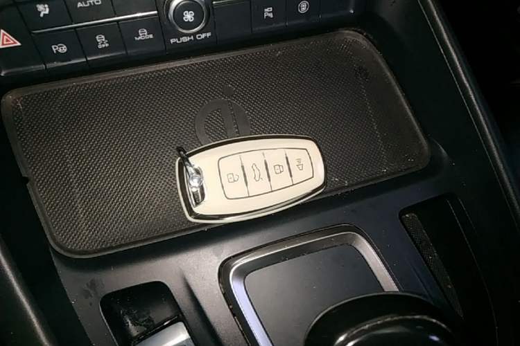 Used Haval F7x 2019 2.0T Two-Wheel Drive Intelligent Technology Edition Vehicle Key
