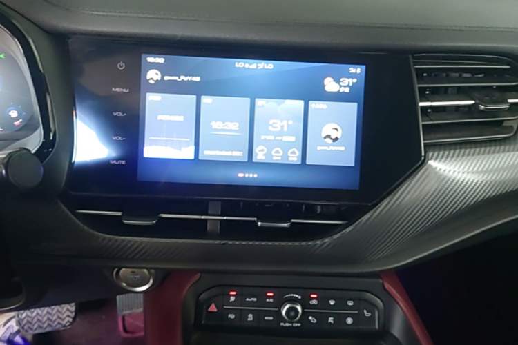 Used Haval F7x 2019 2.0T Four-Wheel Drive Intelligent Sport Edition Audio And AC Panel