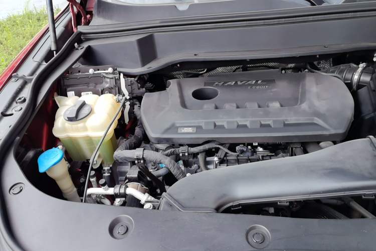 Used Haval F7x 2019 2.0T Two-Wheel Drive Intelligent Technology Edition Engine Bay Right