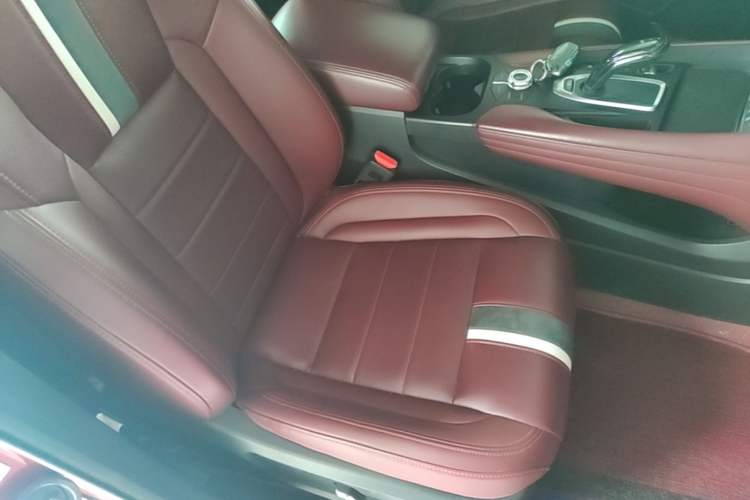 Used Haval F7x 2019 2.0T Four-Wheel Drive Intelligent Sport Edition Right Front Seat