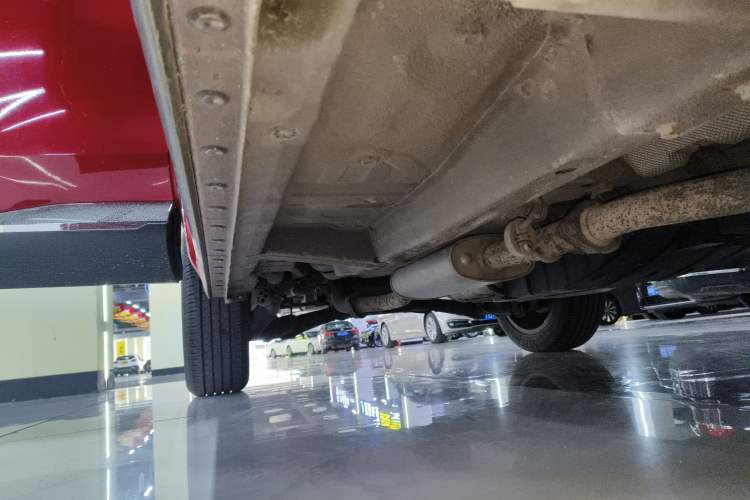 Used Haval F7x 2019 1.5T Two-Wheel Drive Smart & Trendy Edition Right Side Sill
